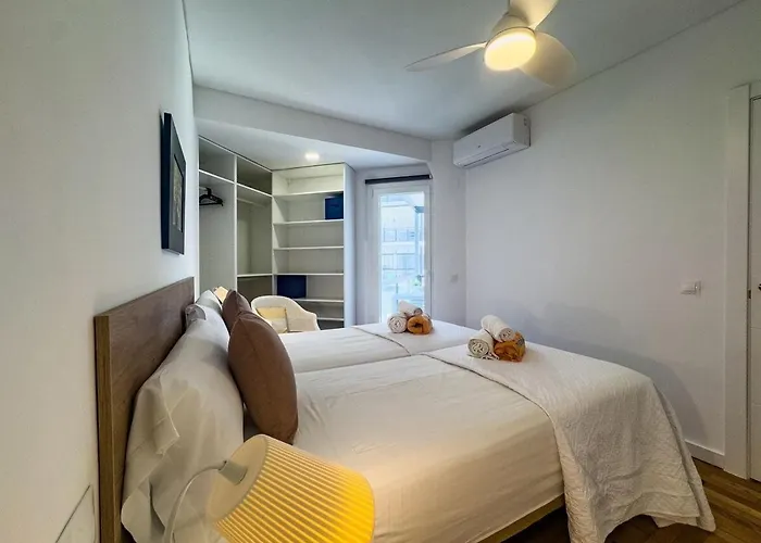 Valdecantos 6b- Front Line Harbour