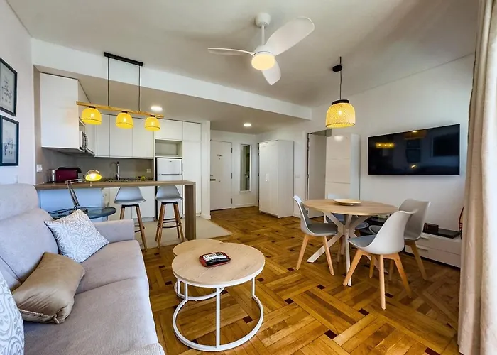 Valdecantos 6b- Front Line Harbour